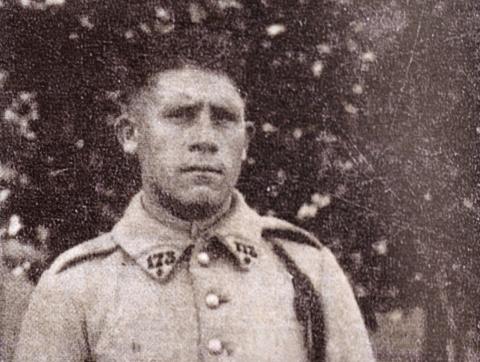 Jules Mondoloni Jules Mondoloni - Né à Petreto-Bicchisano (Corse-du-Sud), le 08-06-1914. Décédé le 17-06-1943 à Ajaccio .