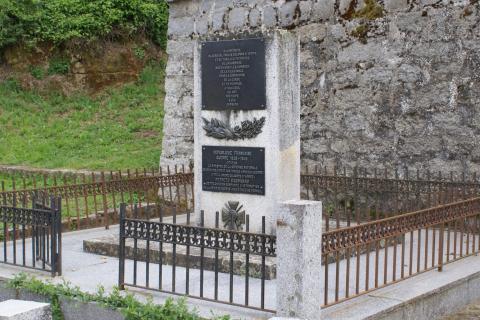 Monument de Petreto Bicchisano à la mémoire des résistants